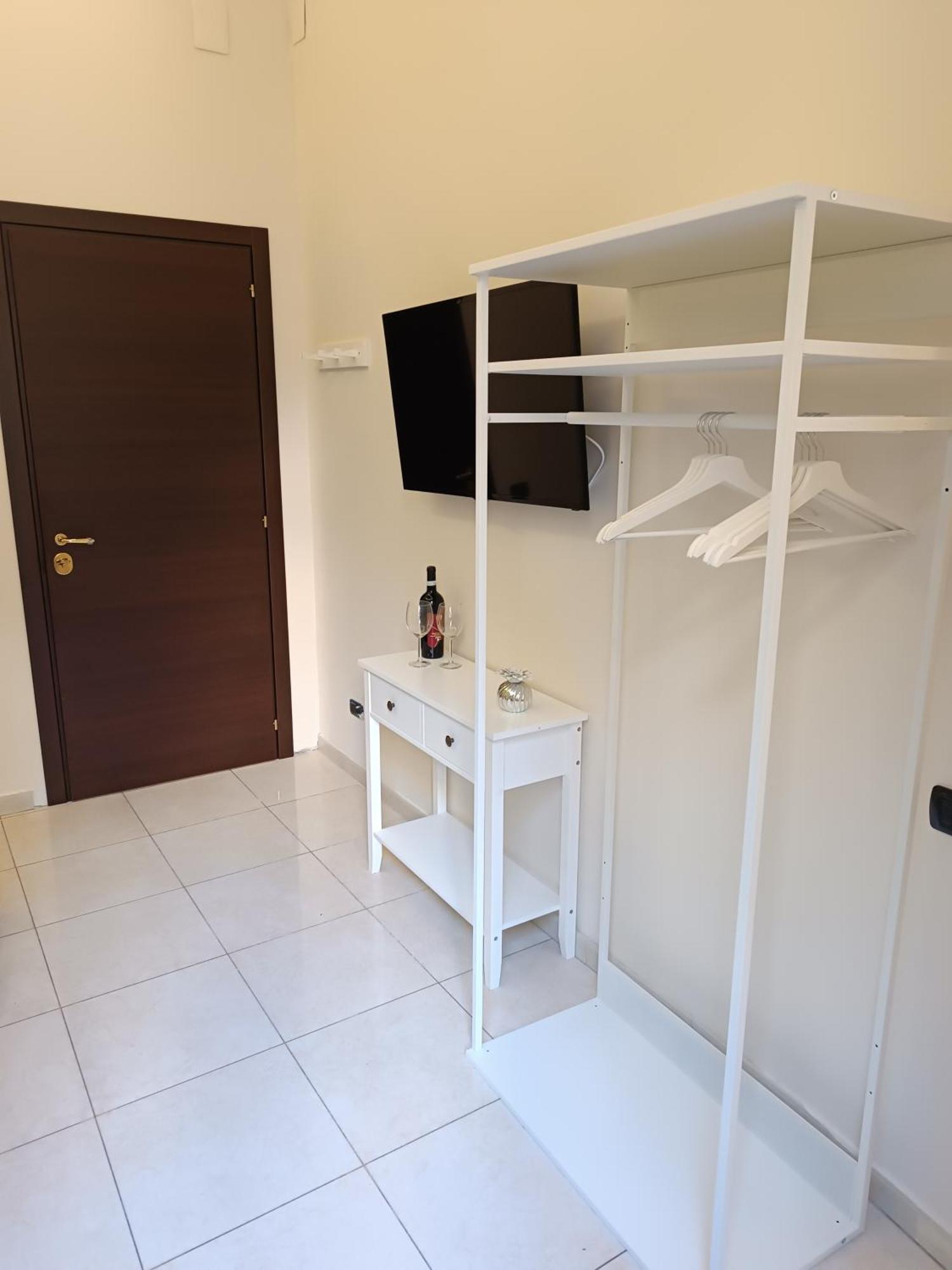 Residenza Geri - Suite And Home Napoli Centro Экстерьер фото