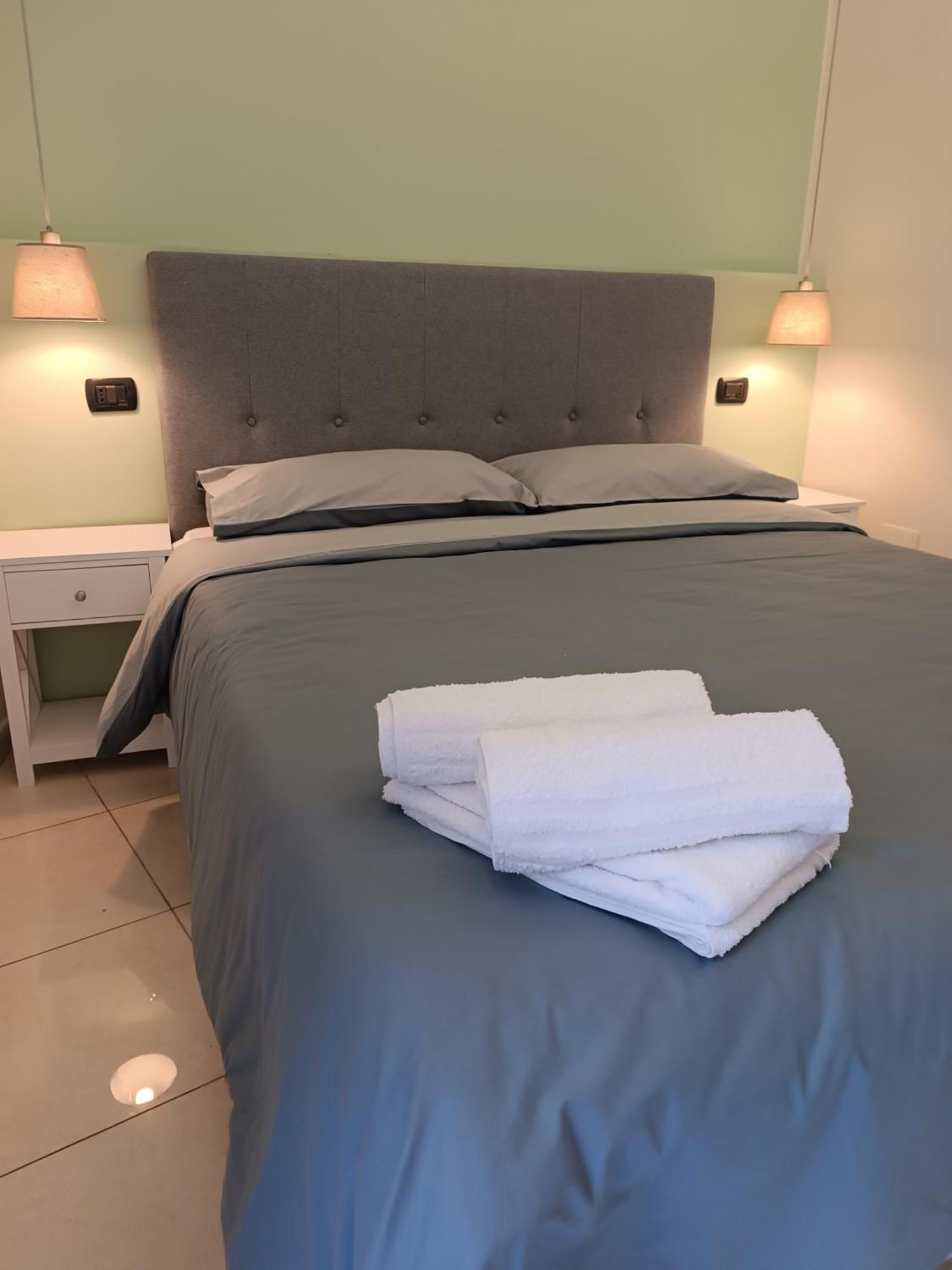Residenza Geri - Suite And Home Napoli Centro Экстерьер фото