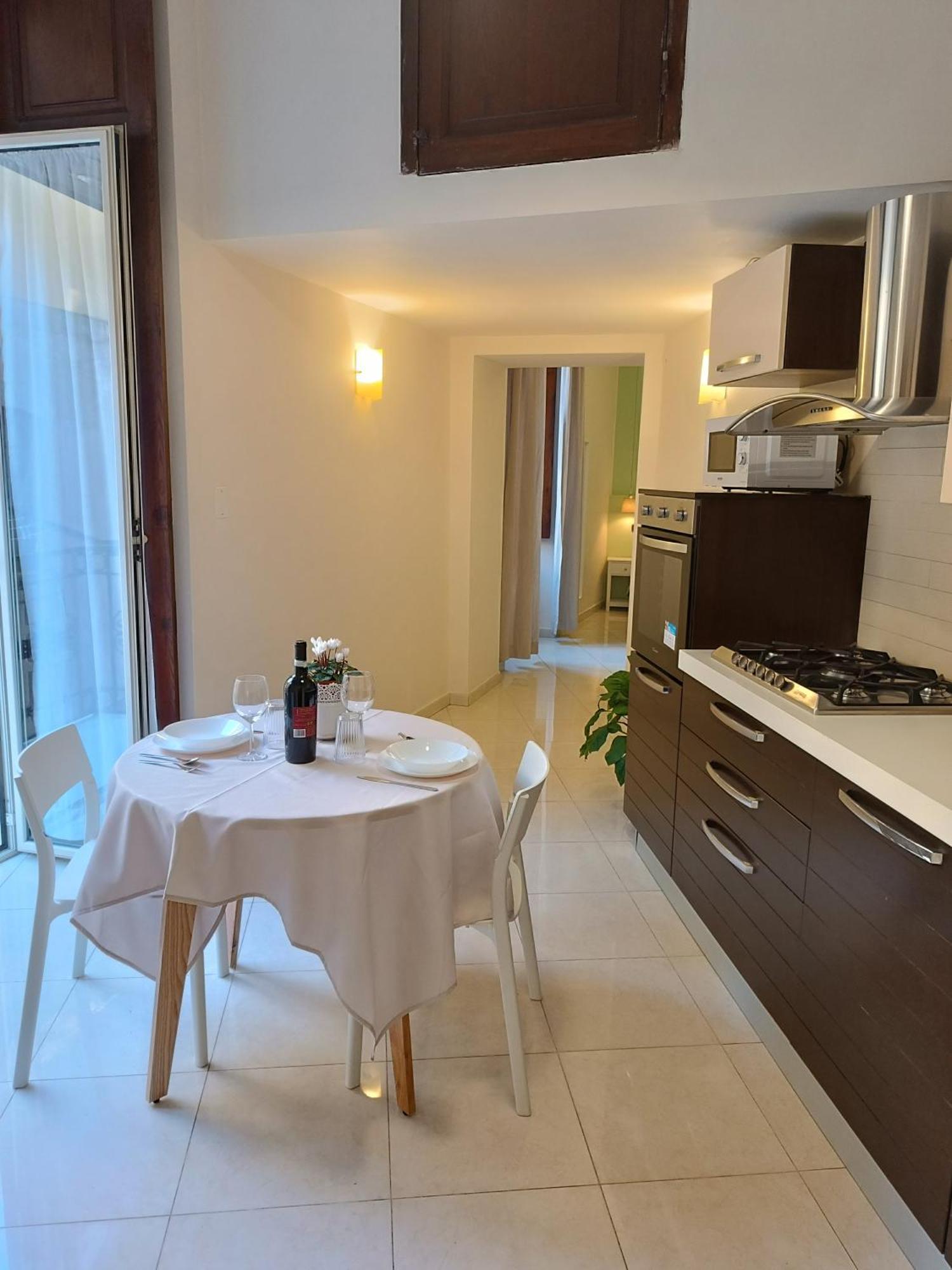 Residenza Geri - Suite And Home Napoli Centro Экстерьер фото