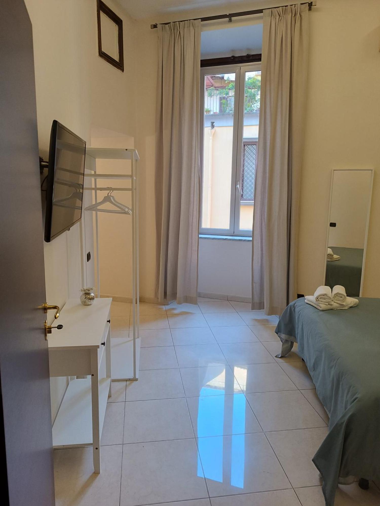 Residenza Geri - Suite And Home Napoli Centro Экстерьер фото
